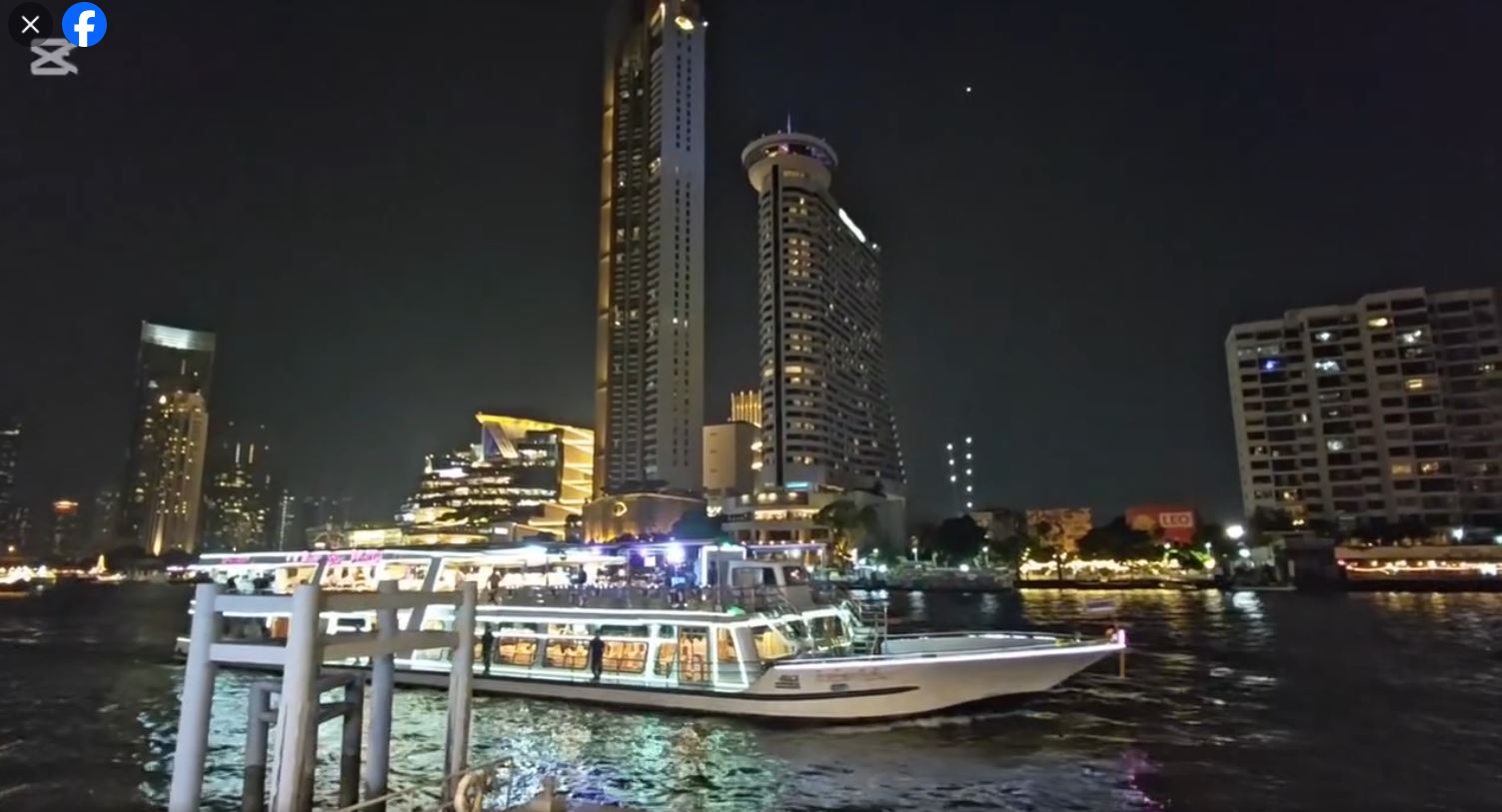In heutiger lauen, vom sanften Flusswind getragenen Nacht in Bangkok, schritt ich an Bord eines luxuriösen River Cruises, wo die Sonne sich wie ein goldener Flimmer im Wasser verlor.